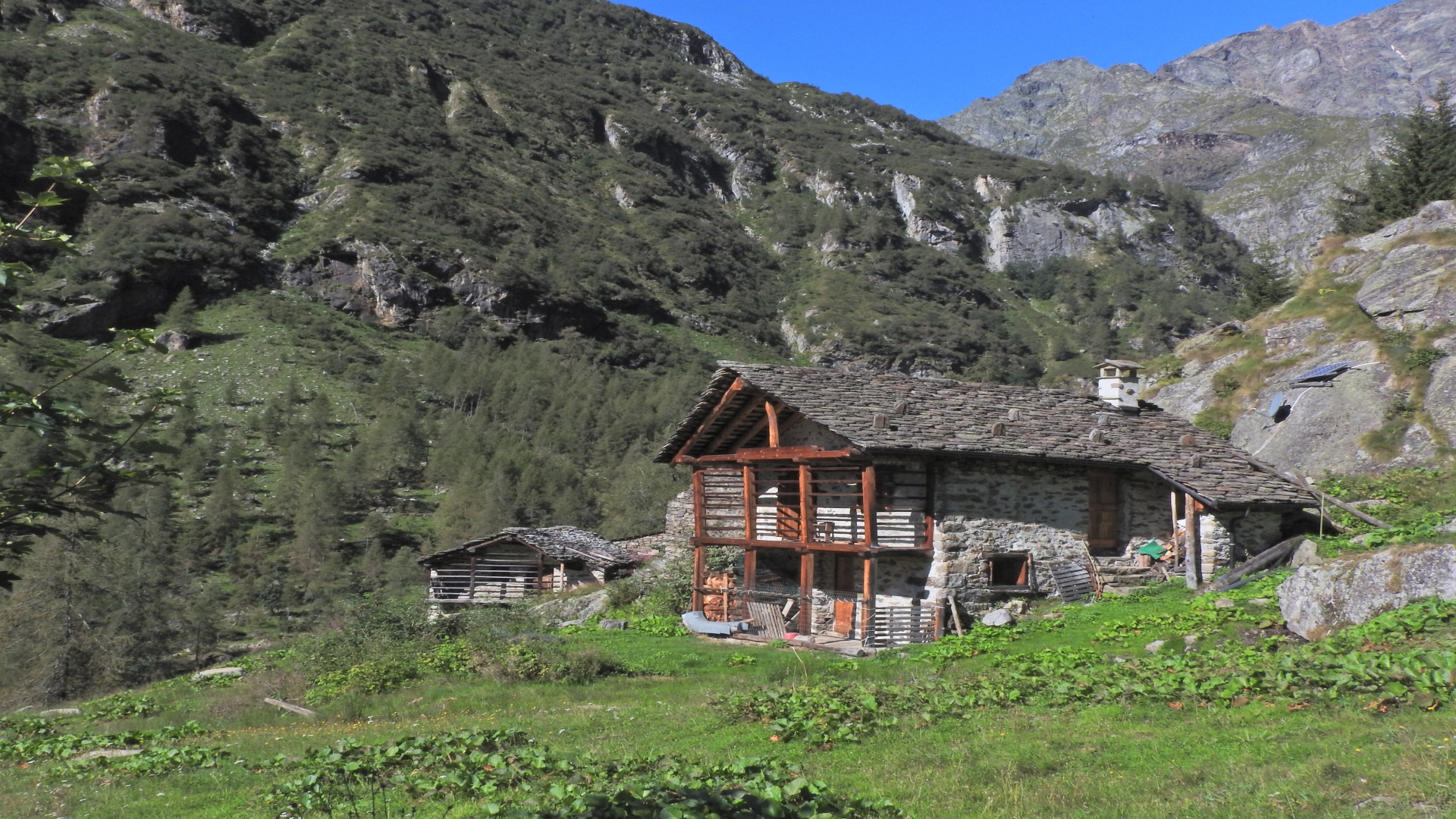 On the Glaciological Trail of the Alta Valsesia Park | Piemonte Italia