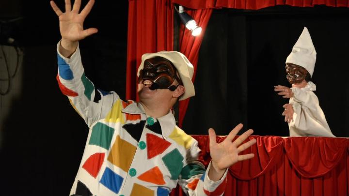 6.La Fame di Arlecchino - foto di Mena Del Deo