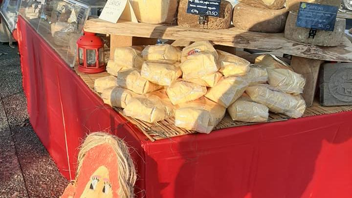 Ivrea Mercatino Piazza Freguglia