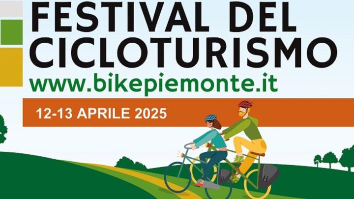 Illustrazione con coppia in bicicletta e titolo