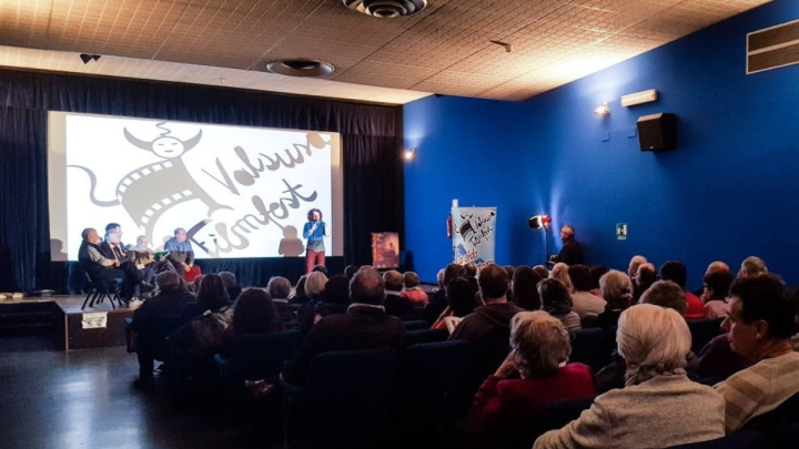 Cinema in Verticale Sala